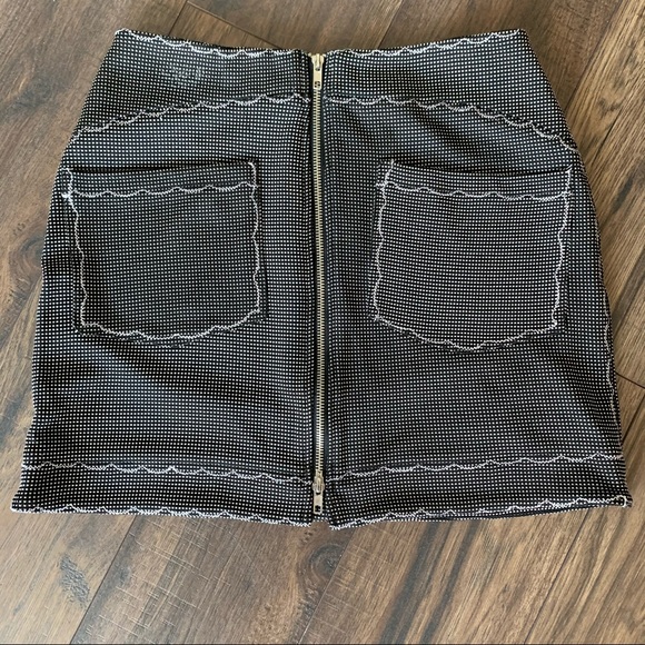 B&W Pattern Zip Skirt - Picture 3 of 6